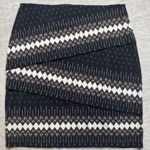 Max Studio Skirt Layered Size Small Arrow Design Tribal Boho Hearts Banded EUC